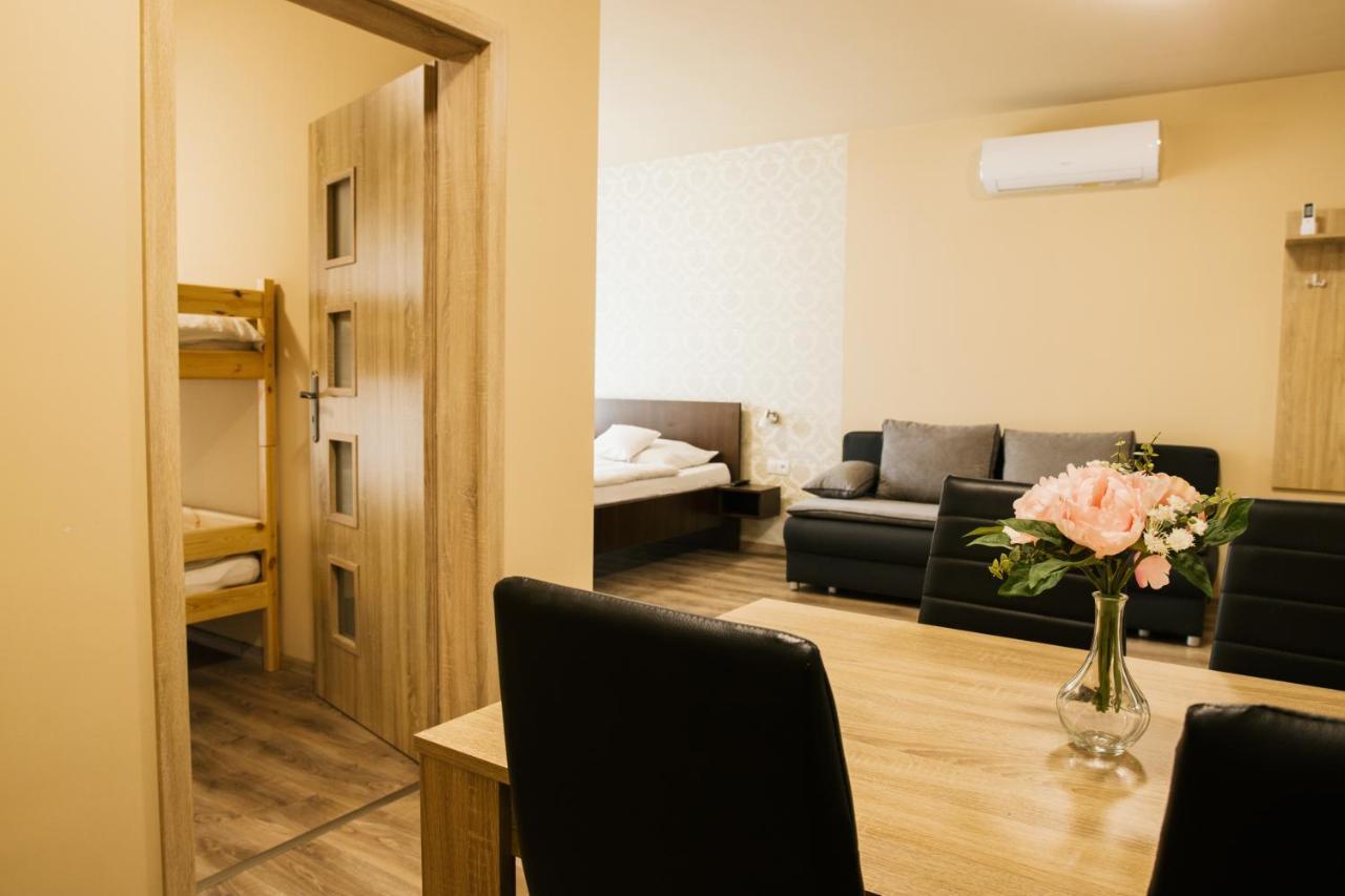 Jazmin Apartmany Velky Meder Exterior photo
