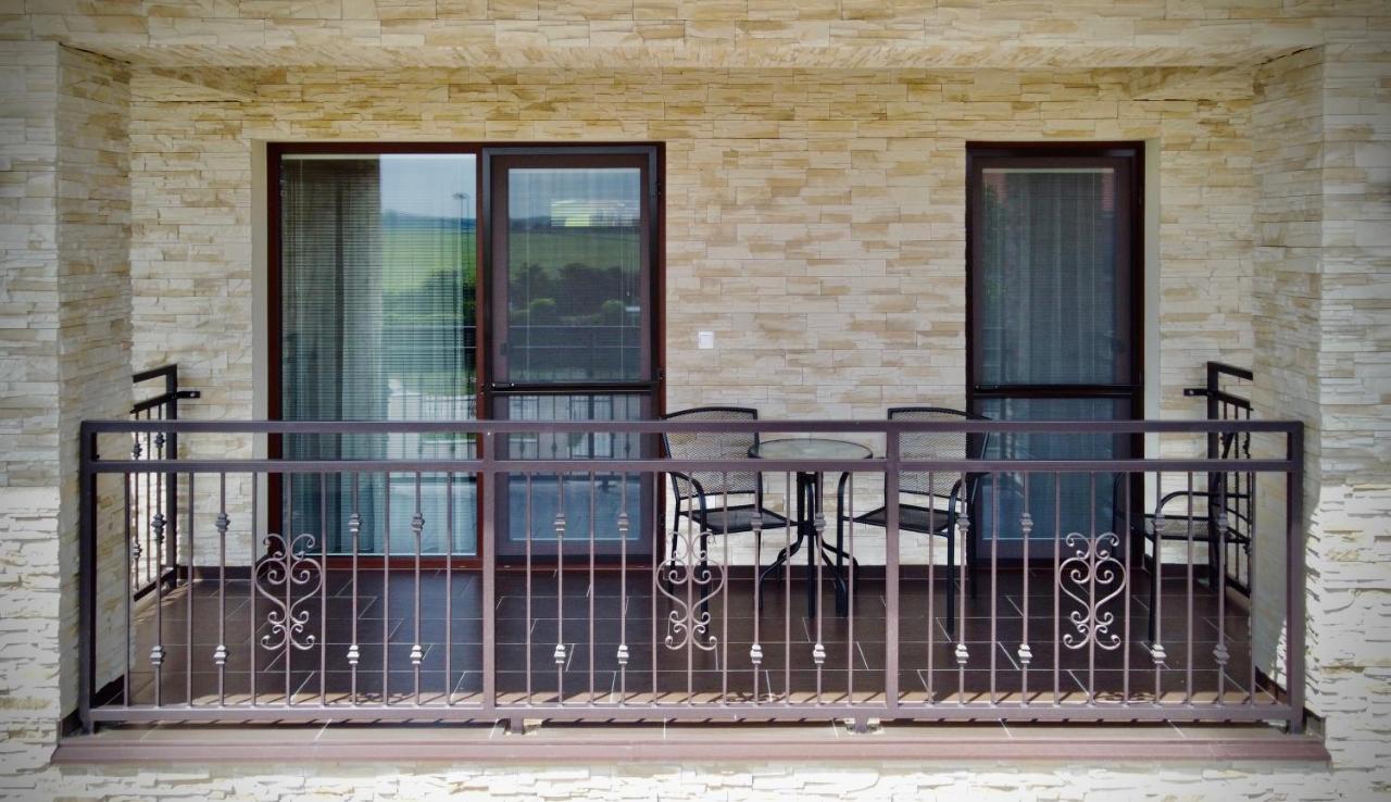 Jazmin Apartmany Velky Meder Exterior photo