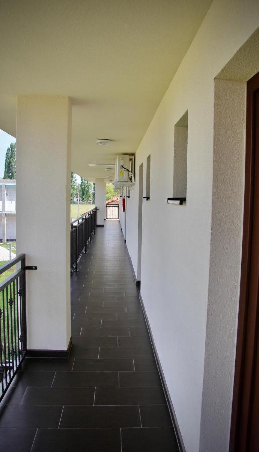 Jazmin Apartmany Velky Meder Exterior photo